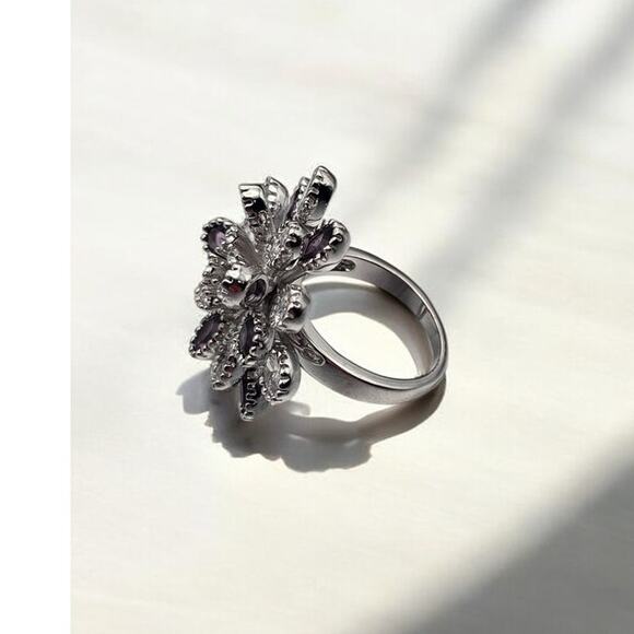 Dazzling Silver-Tone Statement Cocktail Ring | Floral Design | Size 9 - Picture 5 of 8